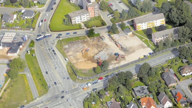 Schon 2015 könnte Baustart sein: Zwischen Wasserlooser Weg (oben) und Nordstraße (unten) plant der SBV am Schottweg (l.) ein Haus mit bis zu 70 Wohnungen. 
