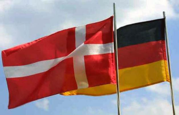 Die Dänen zeigen ihre Flagge immer und überall, die Deutschen holen langsam auf. 