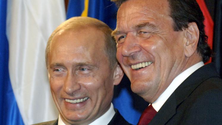 Vom „Frauenversteher“ zum „Putin-Versteher“: Ex-Kanzler Gerhard Schröder bekam seit Fett weg.
