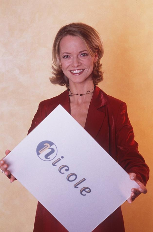 Nicole Noevers blieb eine der unbekannteren Talkshow-Moderatorinnen. Nicole Noevers blieb eine der unbekannteren Talkshow-Moderatorinnen.