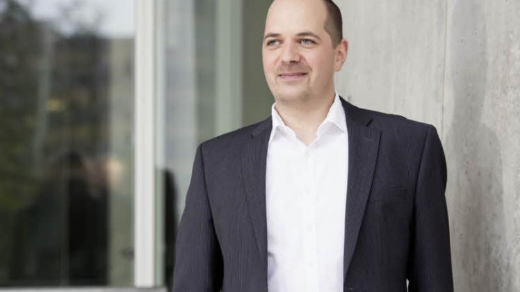 Stephan Dirks ist Fachanwalt für Urheber- und Medienrecht in Kiel. 
