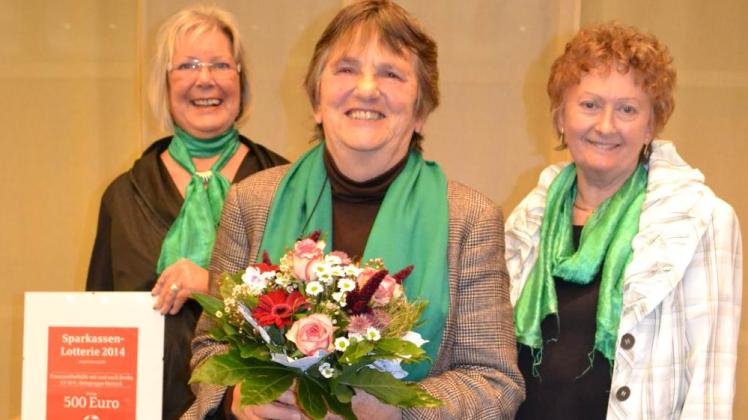 Füreinander und für andere: Doris Penz, Hannelore Horstmann und Anita Garlipp engagieren sich in der Frauenselbsthilfegruppe mit und nach Krebs.  