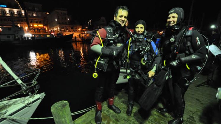 Teilnehmer Max Bonitz, Martina Scherf und Patra Pothmann (v. l.): „Unter Wasser sieht man gar nichts.“ 