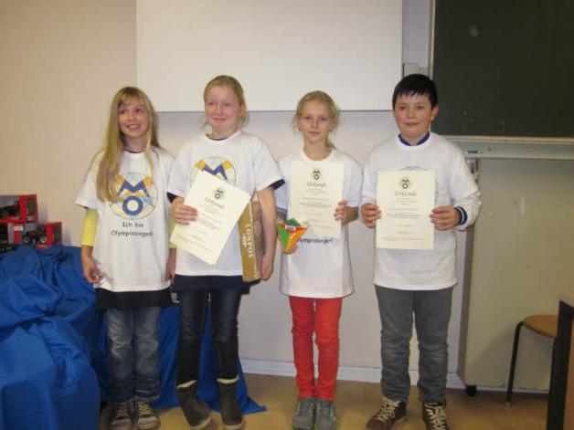 Sieger bei den Viertklässlern: Marie Weißheim und Kevin Jegel von der Grundschule Sude West. Sieger bei den Viertklässlern: Marie Weißheim und Kevin Jegel von der Grundschule Sude West.
