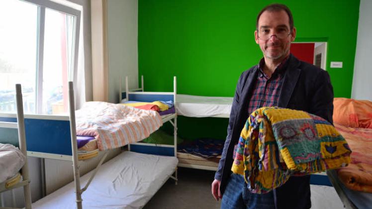 Einrichtungsleiter Hartwig Vogt: Ein Bett, Tee und Beratungsangebote für jeden Obdachlosen, der Hilfe braucht.