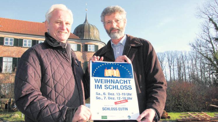 Laden ein zum Adventsmarkt ins Eutiner Schloss: Gerhard Hinz (li.) und Dr. Michael Weber. 