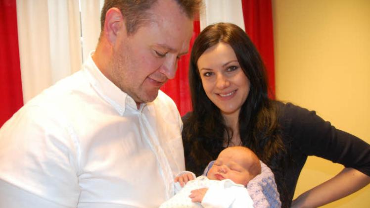 Glücklich und stolz sind Mauritius und Aneta Moritz nach der Geburt ihrer Tochter Amelie.  