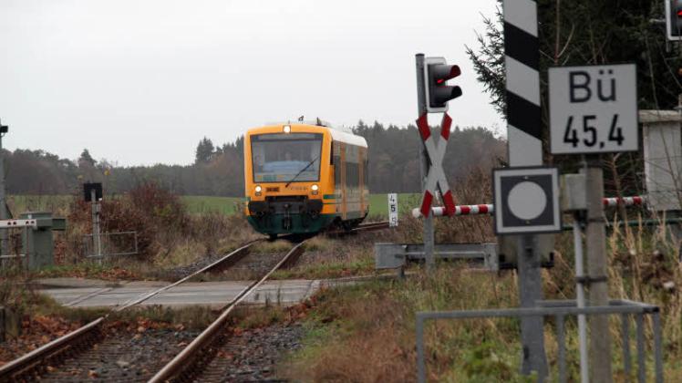 Die ODEG wird zwischen Parchim und Malchow nicht mehr verkehren. Jetzt bietet die Hanseatische Eisenbahn einen Weiterbetrieb an. 