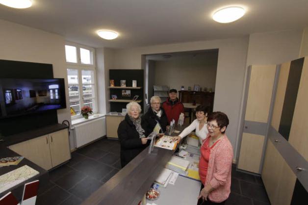 Die Stadtinformation bezog die Räume der ehemaligen HO-Gaststätte. Die Stadtinformation bezog die Räume der ehemaligen HO-Gaststätte.