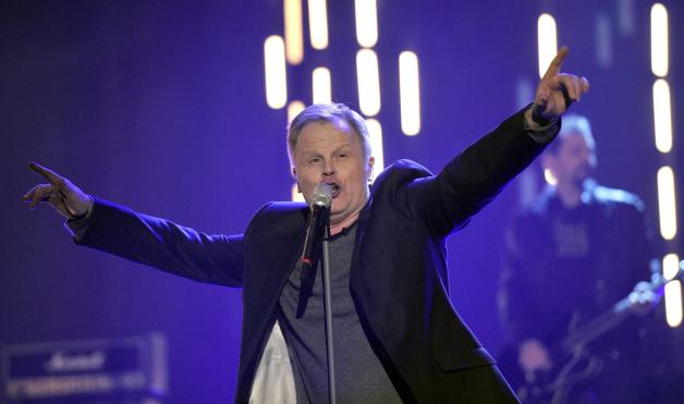 Mageres Comeback eines Riesen statt unerhörter Klänge: Herbert Grönemeyer bei der vorletzten Folge von „Wetten Dass..?“. Mageres Comeback eines Riesen statt unerhörter Klänge: Herbert Grönemeyer bei der vorletzten Folge von „Wetten Dass..?“.