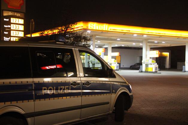 Bewaffneter Räuber überfällt Tankstelle in Rostock Lütten Klein
