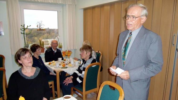 Vorsitzender des Tierschutzvereins ist Dr. Wolfgang Horn. Vorsitzender des Tierschutzvereins ist Dr. Wolfgang Horn.