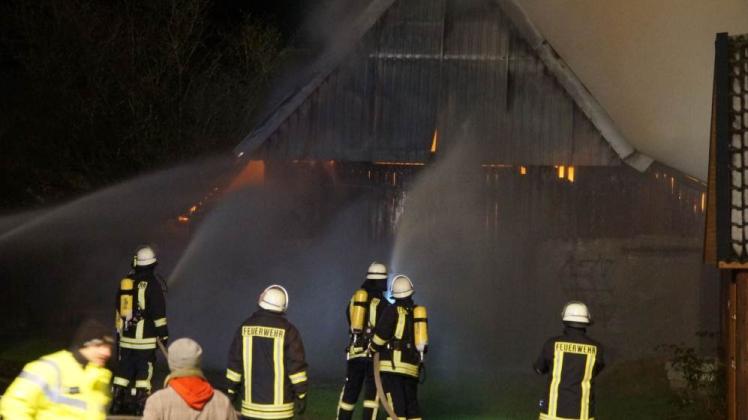 Ein Scheune brannte gestern Abend in Söhren nieder.  