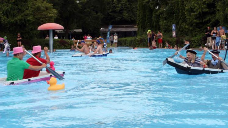 Eine der letzten Aktionen in Katzheide: Im Juli 2014 lief eine Qualifikation zur 1. Europameisterschaft im Badewannen-Rennen. 