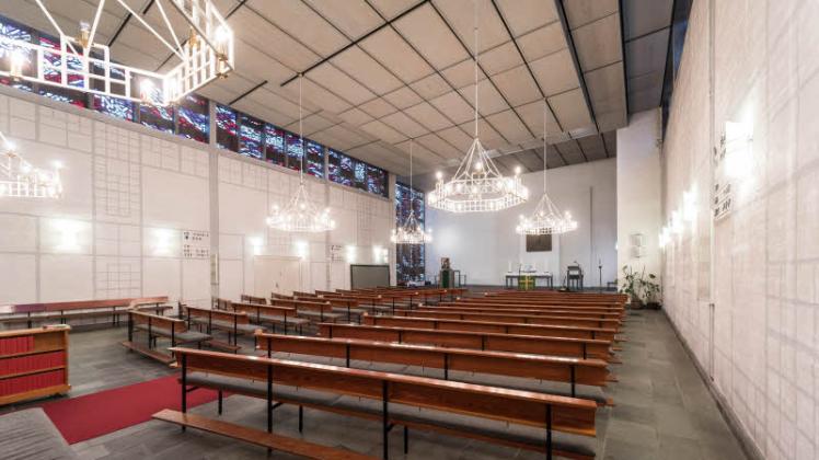 Umbau zur Multifunktionskirche: Im vorderen Teil des Kirchenraums sollen Gemeinderäume entstehen. Fotos: Ruff 