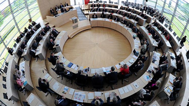 Der Landtag in Kiel. Einige Landespolitiker setzen sich für eine Änderung des Abgeordnetengesetzes ein. Foto: dpa