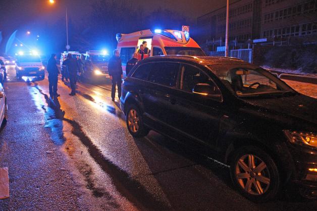 12-jähriger Junge bei Unfall in Rostock von Auto erfasst und schwer verletzt 12-jähriger Junge bei Unfall in Rostock von Auto erfasst und schwer verletzt