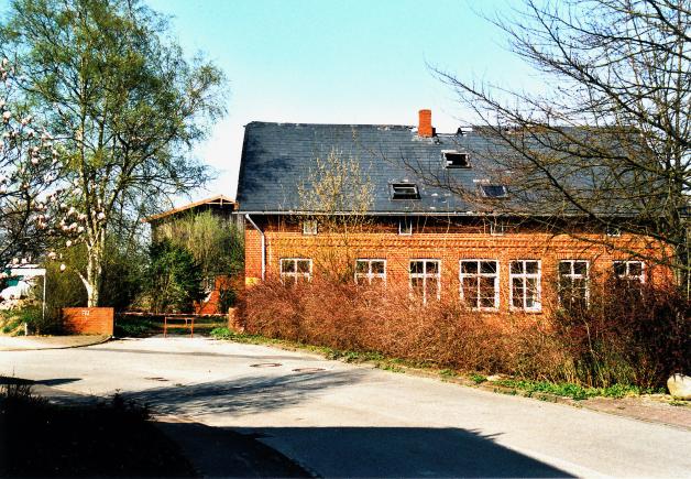 Der inzwischen abgebrochene Hof Studt in Sülfeld. Der inzwischen abgebrochene Hof Studt in Sülfeld.