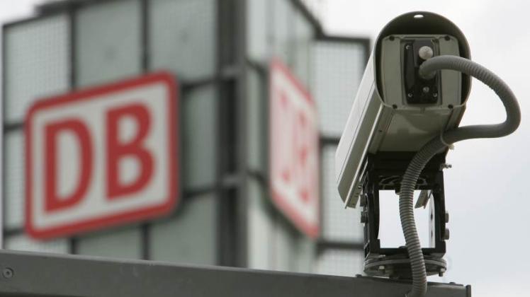 Auch die Deutsche Bahn hat in Videotechnik investiert. Der Schweriner Nahverkehr würde weitere Überwachung hilfreich im Kampf gegen Vandalismus sehen.  