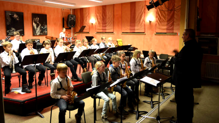 Die kleinen Musiker haben großes Talent.  