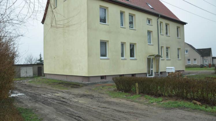 Flächen um den Wohnblock in Groß Lantow sollen befestigt werden. 