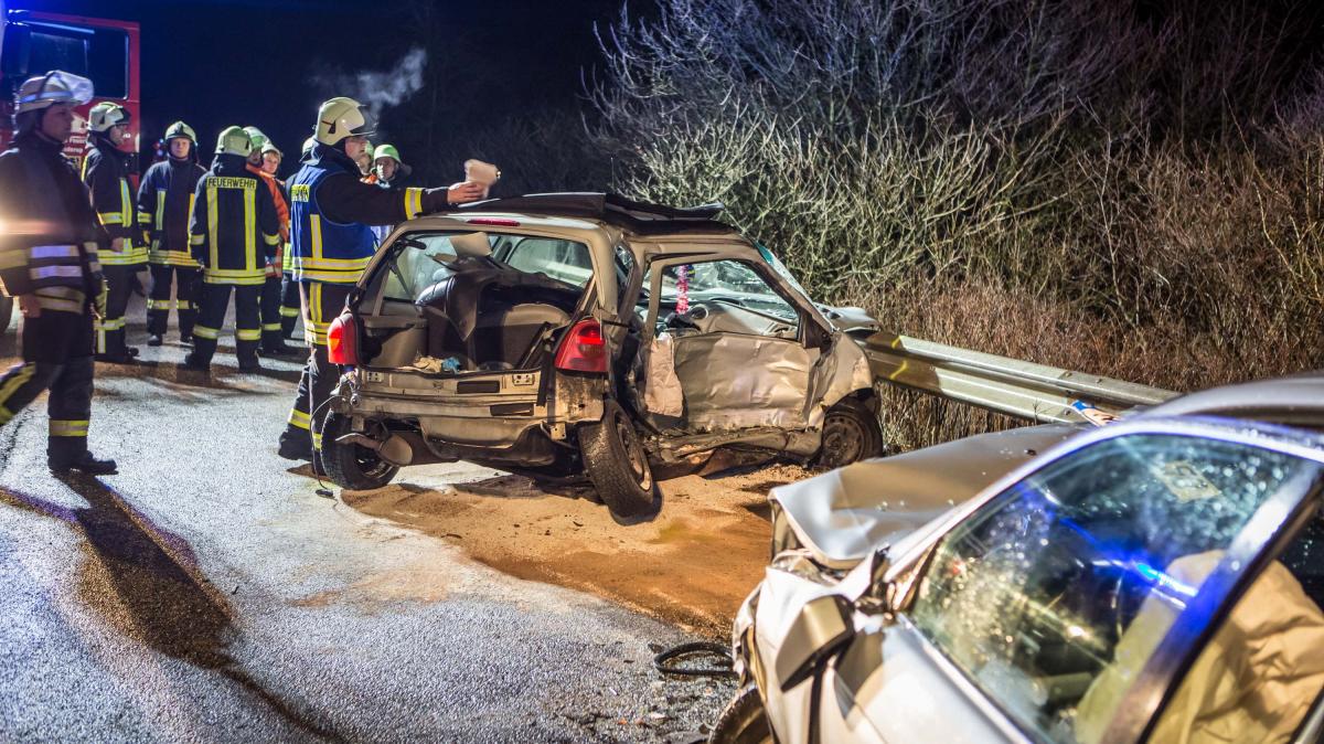 B200: Junge Frau Stirbt Bei Verkehrsunfall | SHZ