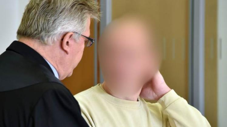 Der wegen versuchten Mordes Angeklagte Vater soll seiner damals acht Monate alten Tochter über mehrere Wochen hinweg einen Gift-Cocktail verabreicht haben.  