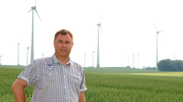 Noch nicht genug Spargel? Kreistagsmitglied Andreas Sturm aus Goldenbow, weiß wovon er redet. Hier ist die Windkraft-Dichte wesentlich höher als in anderen Landesteilen. 