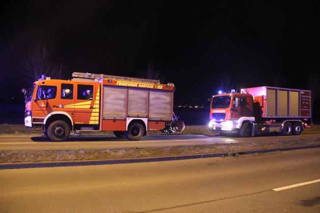 Betrunkener (2,2 Promille) verursacht auf Rövershäger Chaussee in Rostock schweren Unfall