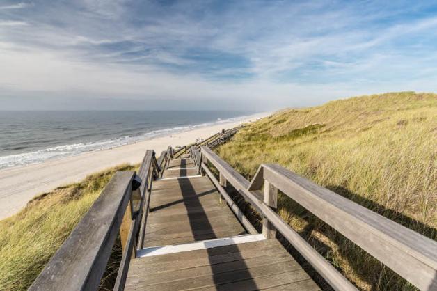 Den Weg nach Sylt gefunden und hier ihren Urlaub verbracht, haben 2014 wieder mehr Urlauber als im Jahr davor Den Weg nach Sylt gefunden und hier ihren Urlaub verbracht, haben 2014 wieder mehr Urlauber als im Jahr davor