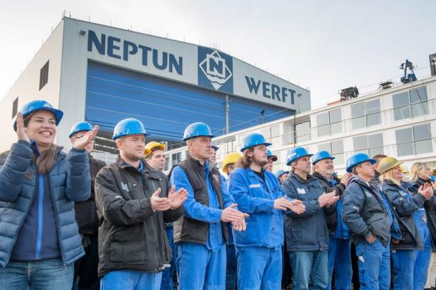 Die Aufträge der Reederei Viking River Cruises mit Hauptsitz in der Schweiz sichern die rund 500 Arbeitsplätze der Neptun-Werft in Warnemünde. 