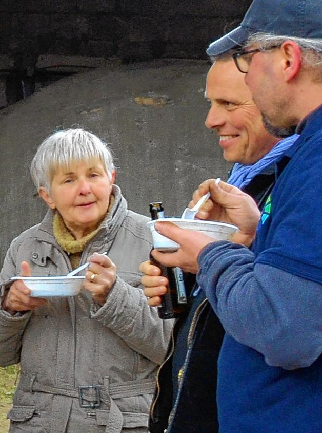 Suppe löffeln nach getaner Arbeit in in Rehna Suppe löffeln nach getaner Arbeit in in Rehna
