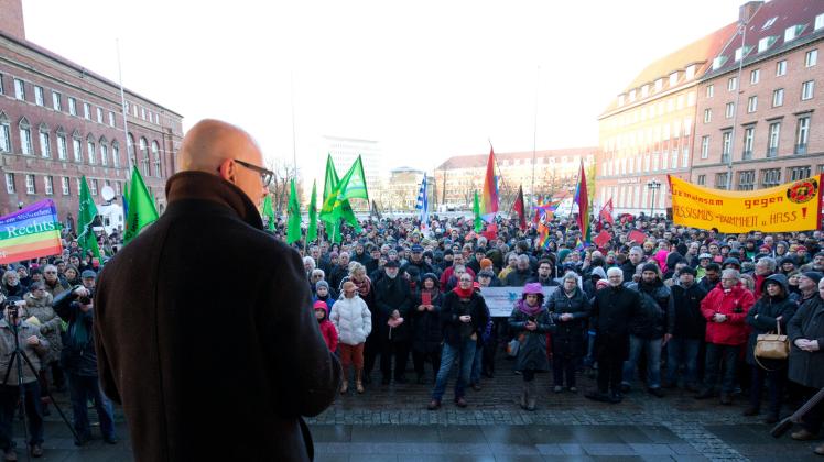 Demonstration für Weltoffenheit: Auch Schleswig-Holsteins Ministerpräsident Torsten Albig war dabei.