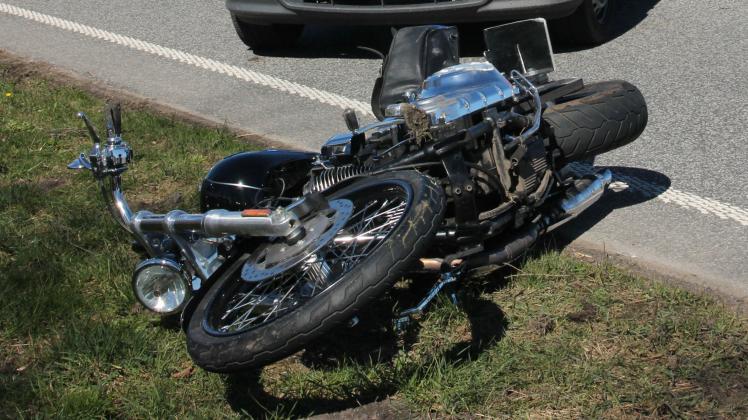 Motorradfahrer Stirbt Bei Unfall Auf Der B76 | SHZ