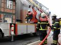Vor knapp zwei Monaten kam die Schönberger Feuerwehr mit ihrer Drehleiter in Rehna bei einem Wohnhausbrand zu Hilfe. Künftig könnte Rehna eine eigene Drehleiter haben.  