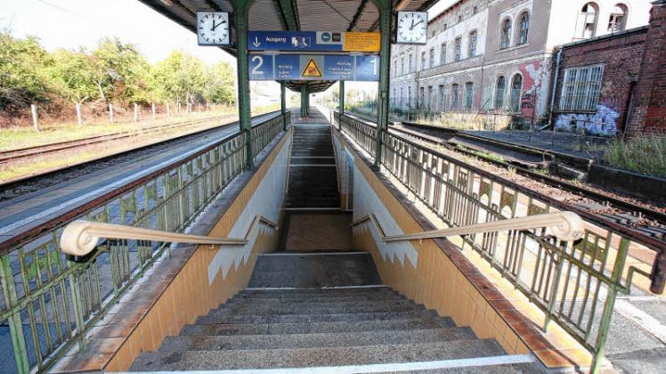 Unerreichbar: Der Bahnhof in Eisenhüttenstadt bekam den Negativpreis „Betonkopf“.  