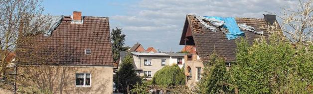 Tornado-Spuren: Blick auf die Brüeler Siedlung von der Bundesstraße 192 aus. Fotos: Roland Güttler 