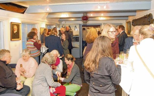 Etwa 70 Mitglieder, Freunde und Förderer der Sölring Foriining nutzten den Biike-Empfang im Heimatmuseum zum Gedankenaustausch.