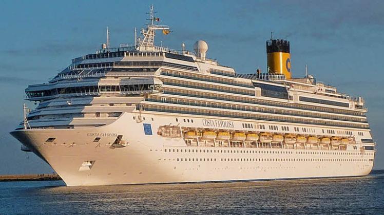 Mit dem für die Costa-Flotte typischen gelben Schornstein mit dem großen C darauf ist der Neuling „Costa Favolosa“ ausgestattet.   