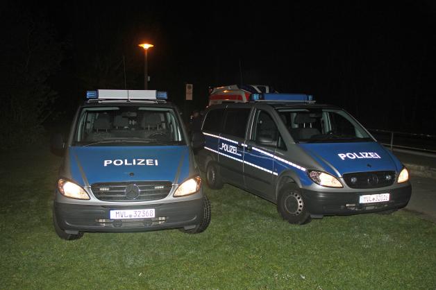 Brutaler Überfall in Rostock: Mann von drei Tätern ohnmächtig geschlagen, couragierter Helfer wird ebenfalls attackiert