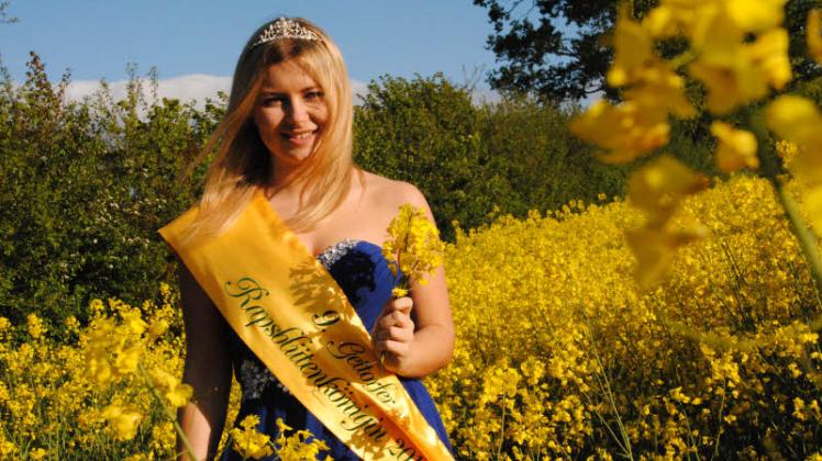 Freut sich auf die Open-Air-Party am Sonnabend und das Rapsblütenfest am Sonntag: die amtierende Rapsblütenkönigin Yanina Klitzka aus Lindau.  