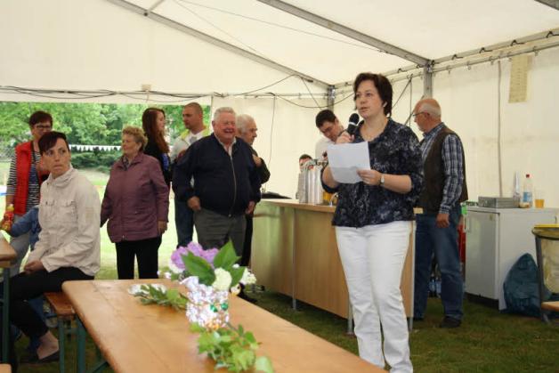 Bürgermeisterin Ariane Köhler (rechts) eröffnete das Fest mit einer kurzen Ansprache. Bürgermeisterin Ariane Köhler (rechts) eröffnete das Fest mit einer kurzen Ansprache.
