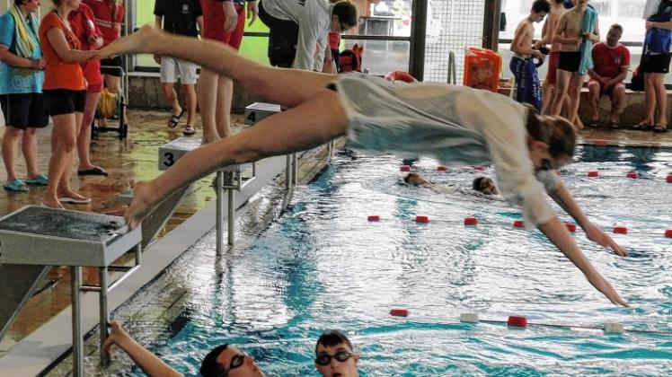 Insbesondere in den Staffelwettbewerben hinterließen die Grabower Rettungsschwimmer einen starken Eindruck. 
