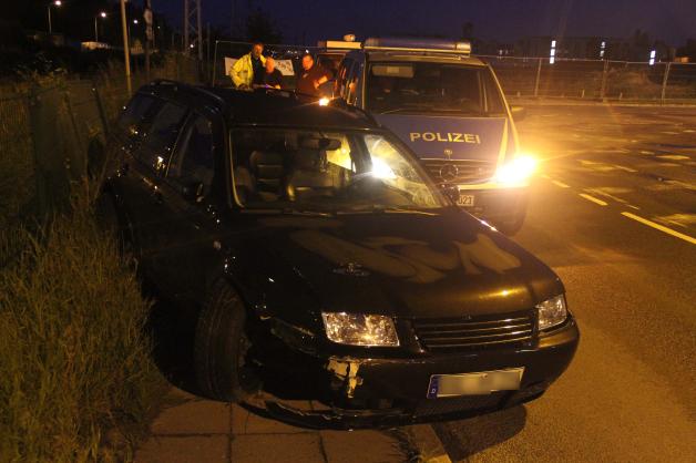 Kurios: Mann baut in Rostock Unfall, bestellt sich Taxi zur Unfallstelle und fährt gemütlich nach Wolgast