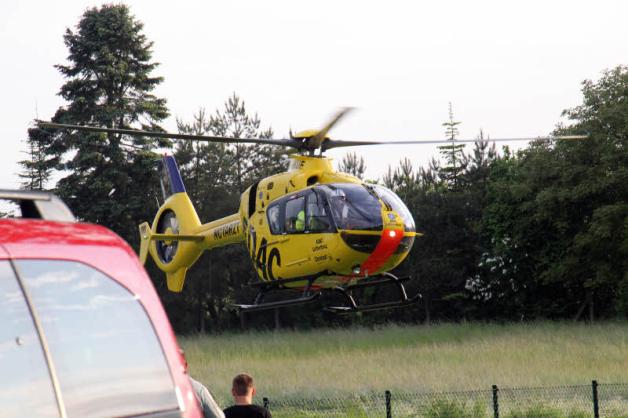 Die Mutter wurde mit dem einjährigen Kind per Helikopter ins Krankenhaus geflogen. 