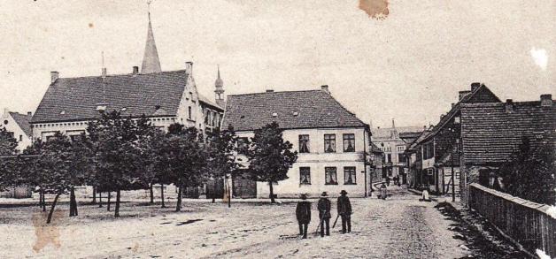 Im 1858 von Maurermeister und Freimaurer Voth erbaute Eckhaus 2. Ausfallstraße/Am Ausfall hatte die Bützower Loge über viele Jahre ihren Tempel.