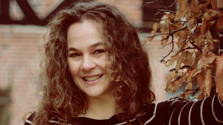 Lebt und schreibt auf dem Bauernhof: Ex-Flensburgerin Marita Sydow Hamann, die heute bei Frank Elstner auch über ihre erfolgreichen Fantasy-Bücher spricht.  