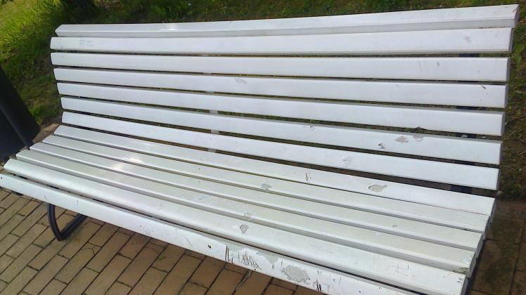 45 Ruhebänke wurden in Zippendorf beschädigt 45 Ruhebänke wurden in Zippendorf beschädigt