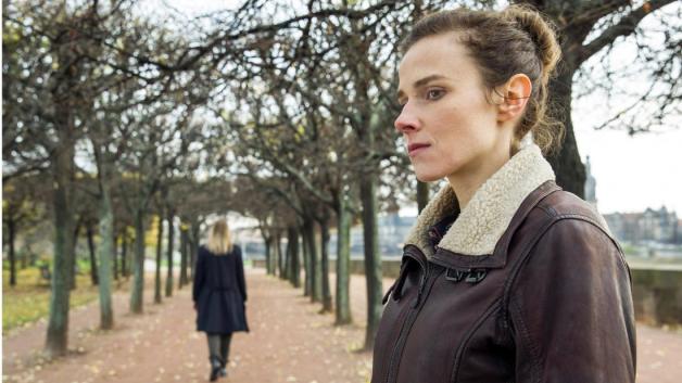 Aus und vorbei: Kommissarin Henni Sieland (Alwara Höfels) hat ihrer Kollegin Karin Gorniak (Karin Hanczewski) offenbart , dass sie keine Polizistin mehr sein möchte. Foto: MDR/Wiedemann & Berg/Daniela Incoronato Aus und vorbei: Kommissarin Henni Sieland (Alwara Höfels) hat ihrer Kollegin Karin Gorniak (Karin Hanczewski) offenbart , dass sie keine Polizistin mehr sein möchte. Foto: MDR/Wiedemann & Berg/Daniela Incoronato