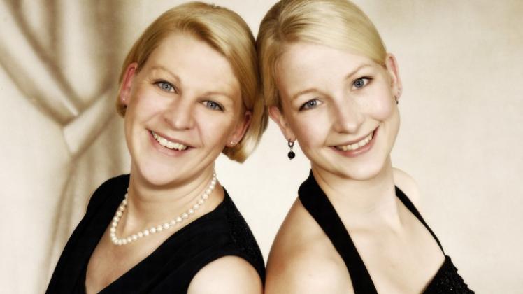 In der dritten Generation führen die Schwestern Julia Nichting und Elke Marian die Tanzschule Hülsmann. 
